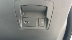 Land Rover Range Rover Velar 2.0 D200 MHEV Dynamic SE 5dr Auto Diesel Estate